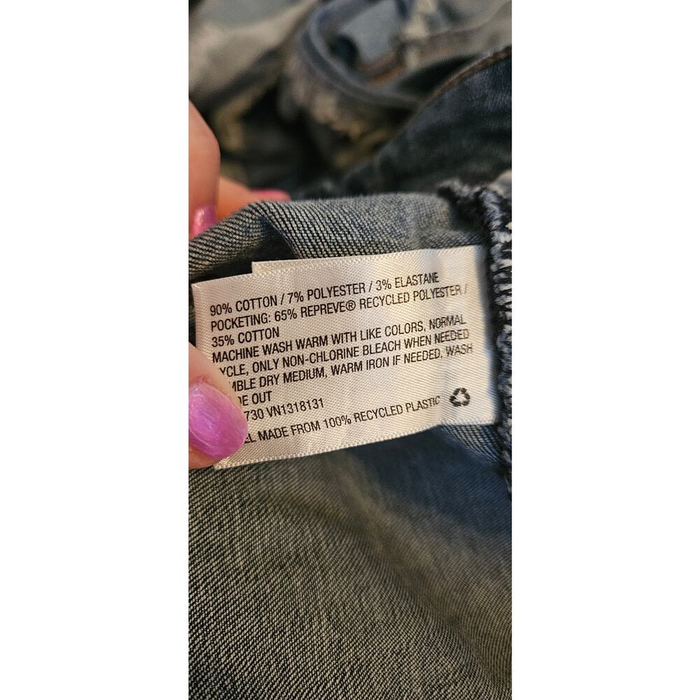 Universal Thread Mid Rise Bermuda Shorts - Picture 5 of 5